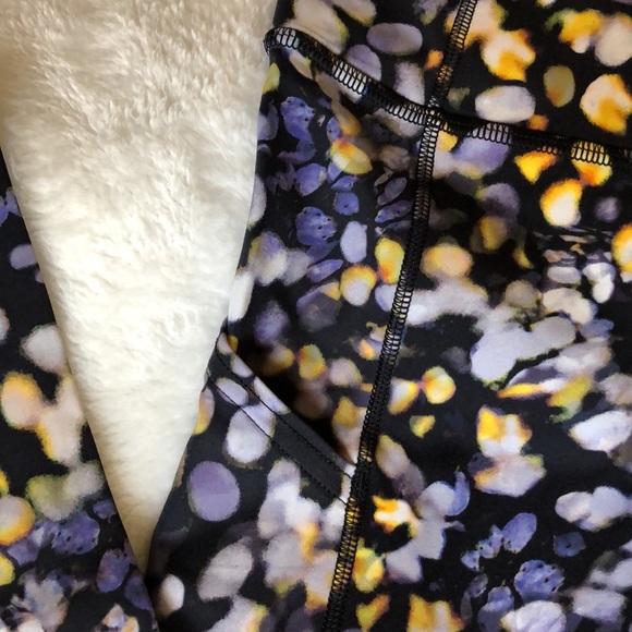 Lululemon Fast and Free HRCTight 25”, size 2 NWT - Picture 4 of 10